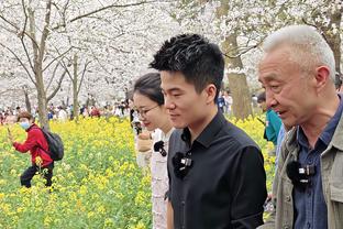 卡塔尔刘谦闪耀全场！阿菲夫数据：评分10分，戴帽&6次射门全打正